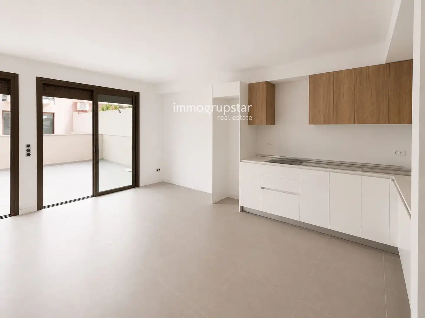 Sala de estar de Piso en venta en Palamós con Aire acondicionado, Calefacción y Terraza