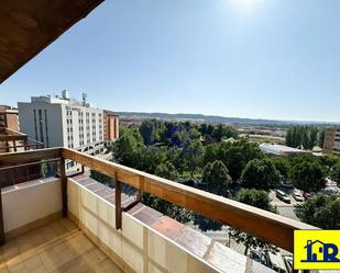 Vista exterior de Pis en venda en Cuenca Capital amb Calefacció, Terrassa i Traster
