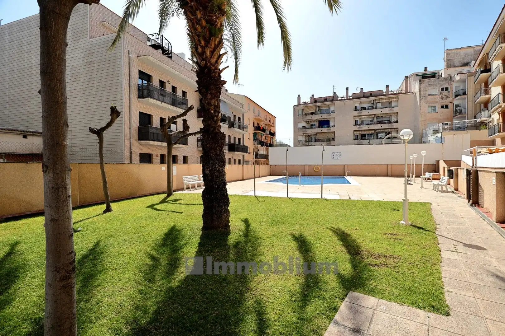 Außenansicht von Wohnung zur Miete in Torredembarra mit Klimaanlage, Heizung und Privatgarten