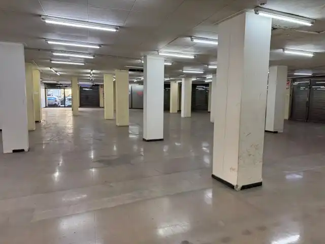 Local de alquiler en Mollet del Vallès con Alarma