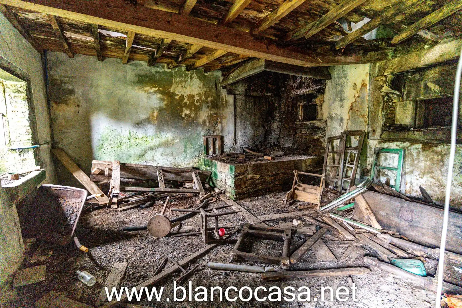 Cocina de Finca rústica en venta en Coristanco con Jardín privado