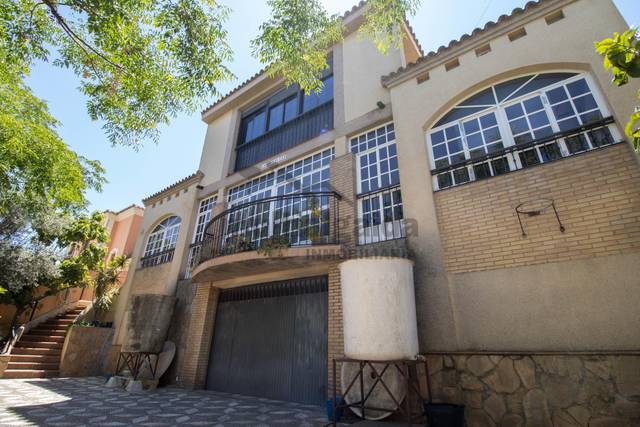 Casa-chalet en Venta en Ayuntamiento - Barrio Alto