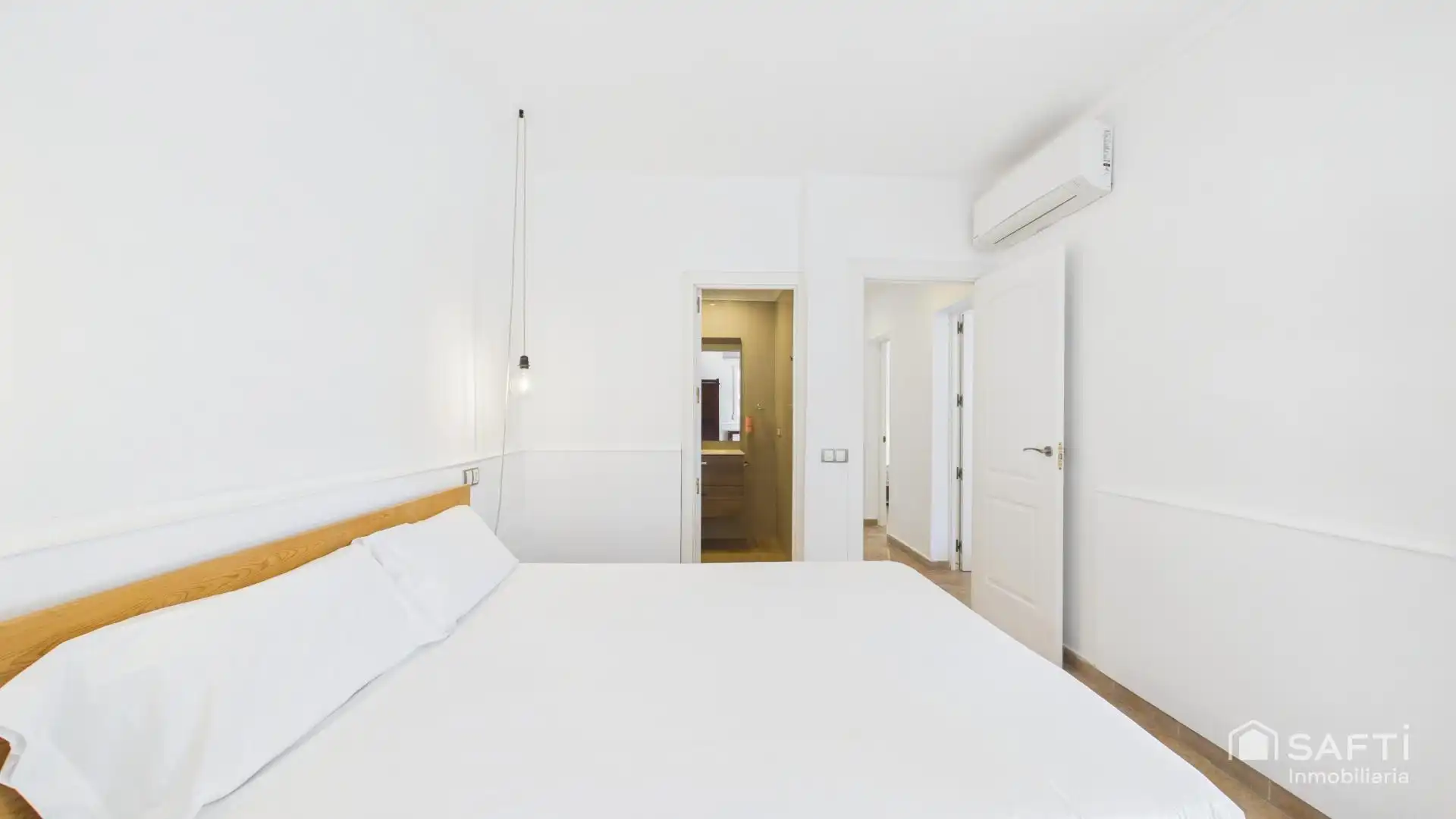 Dormitori de Casa o xalet en venda en Santa Margalida amb Aire condicionat, Terrassa i Piscina