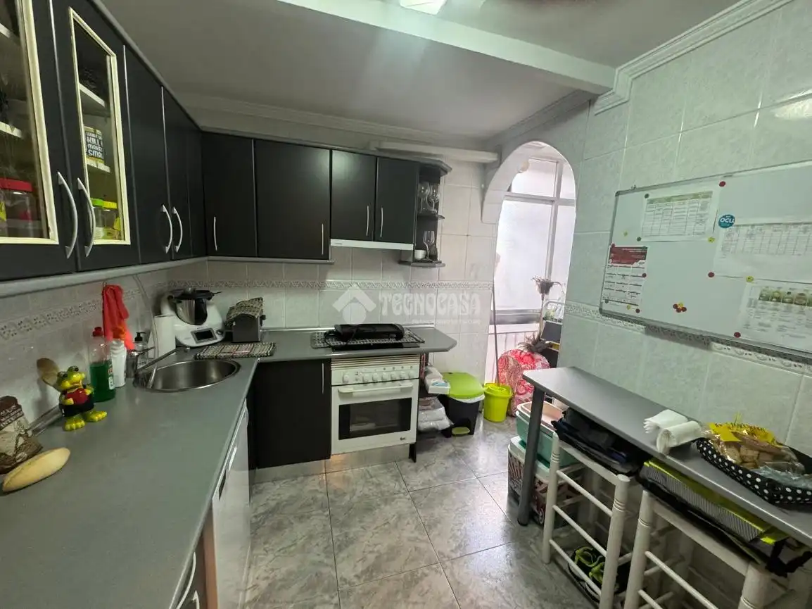 Cocina de Piso en venta en Parla con Aire acondicionado, Calefacción y Terraza