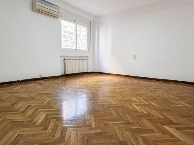 Piso en Venta en Calle de Mauricio Ravel en Castilla