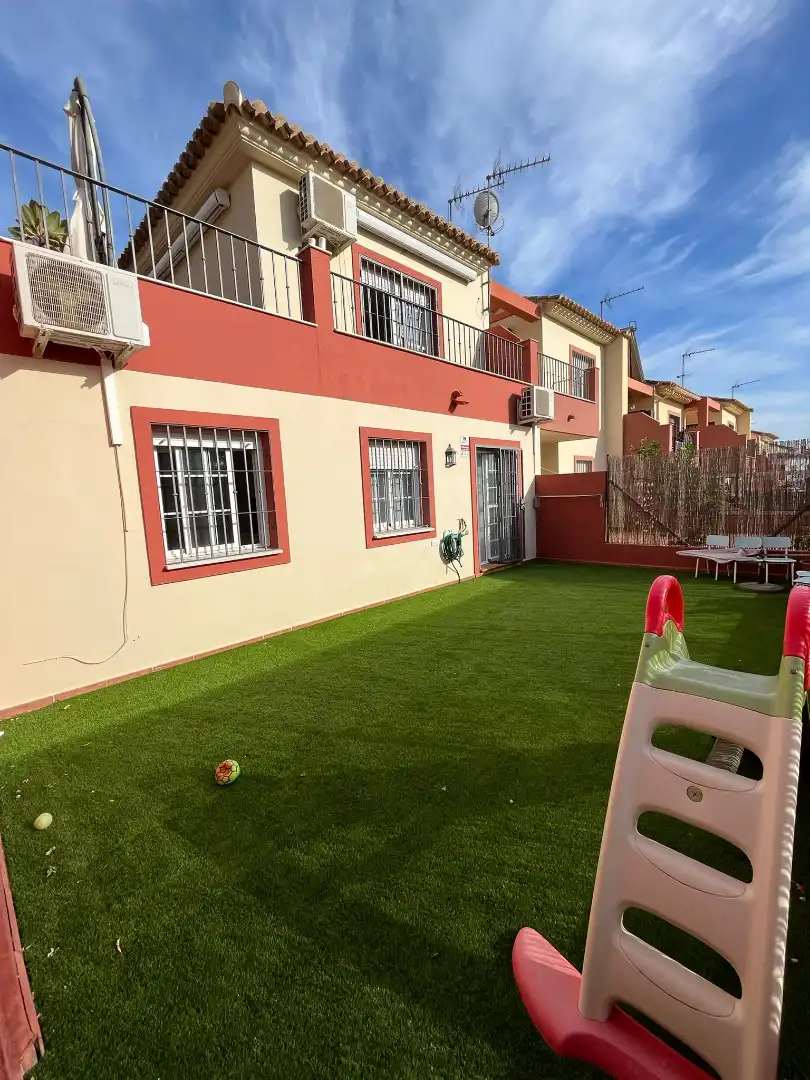 Terrassa de Casa adosada en venda en Vélez-Málaga amb Terrassa i Moblat