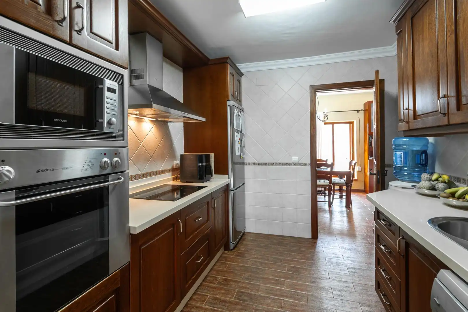 Cuina de Casa o xalet en venda en El Retiro - Parque Atlántico - Ronda este