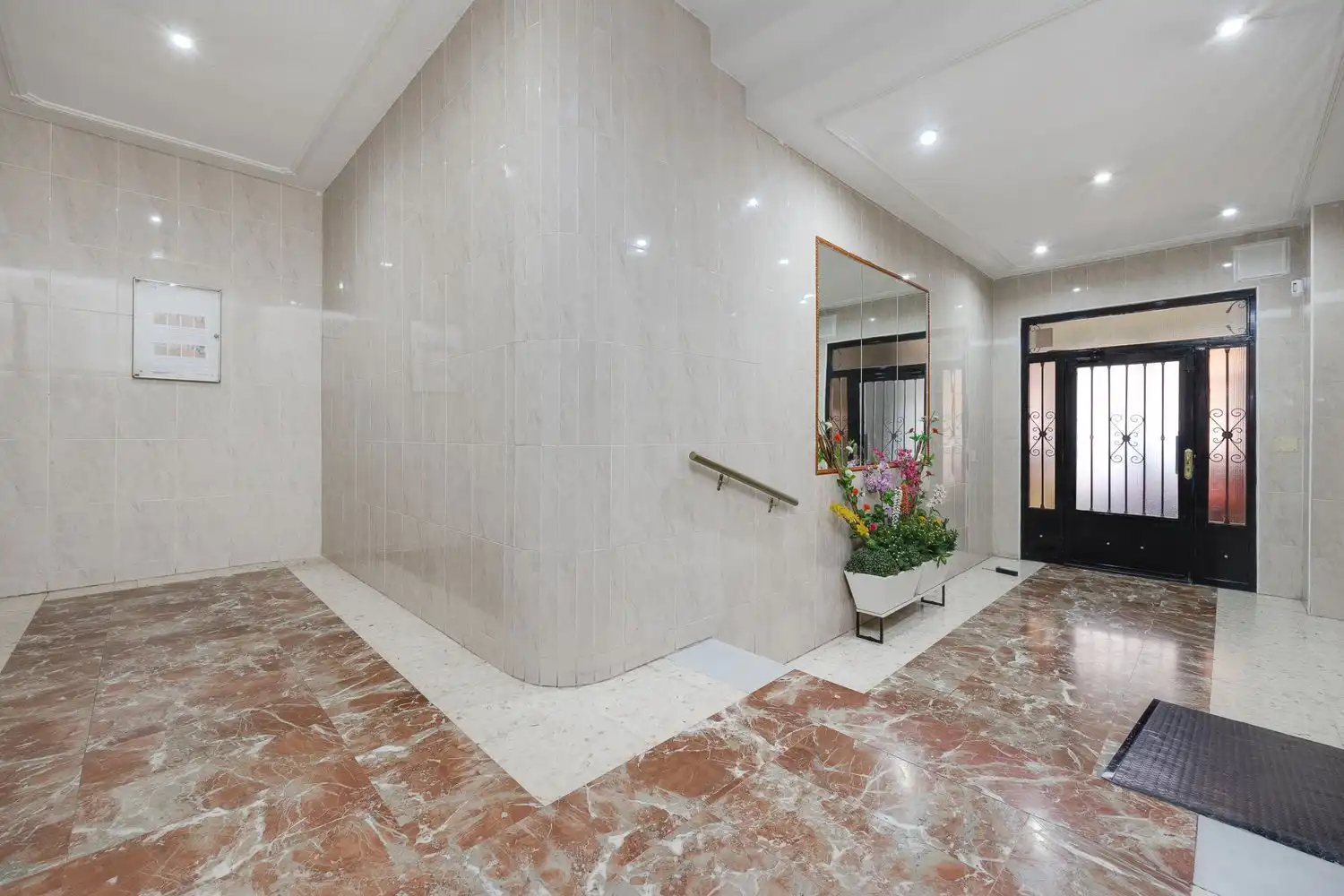 Piso en venta en Torrevieja con Aire acondicionado, Terraza y Amueblado