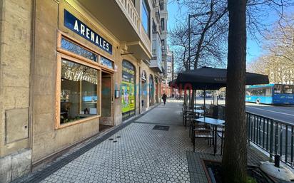 Vista exterior de Local en venda en Donostia - San Sebastián 