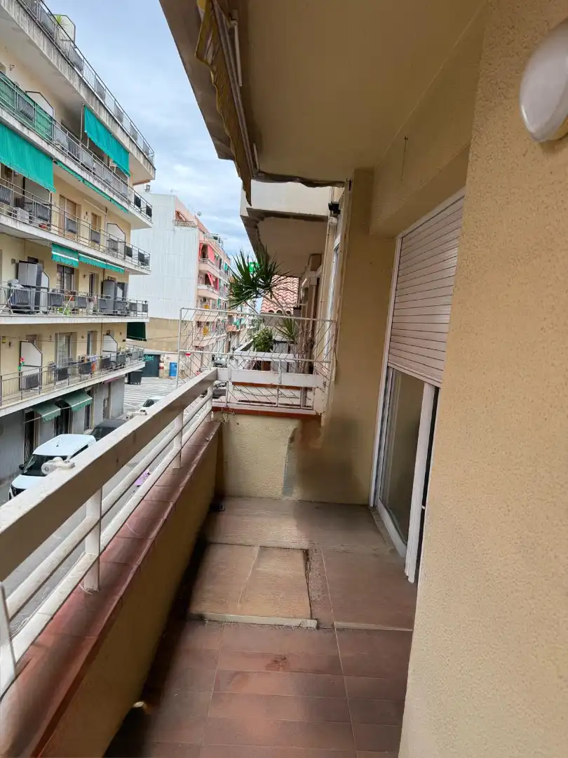 Flat with terrace for sale in Avinguda Ntra. Sra. de la Mercè