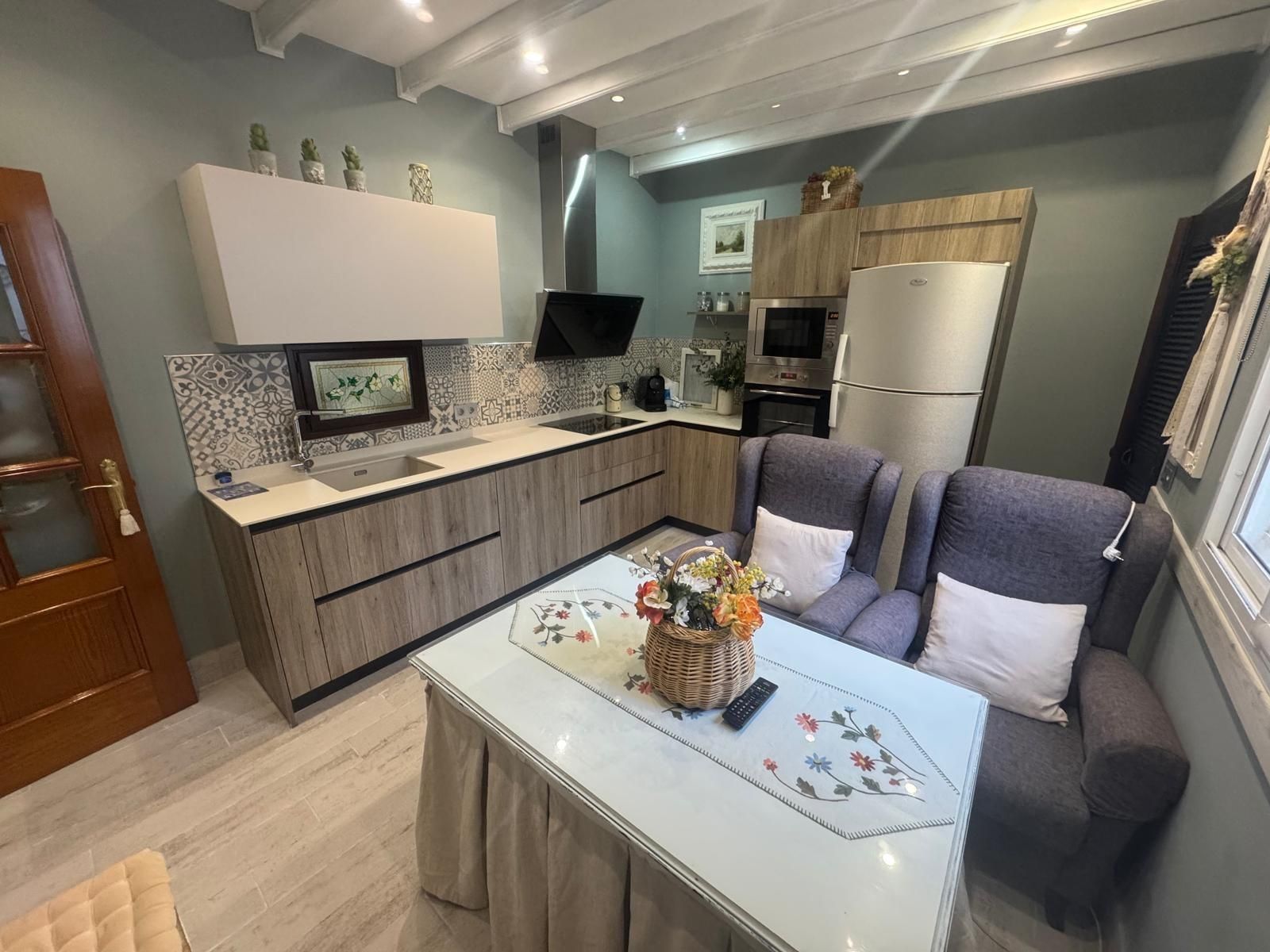 Cuina de Casa o xalet en venda en Dos Hermanas amb Aire condicionat, Calefacció i Terrassa