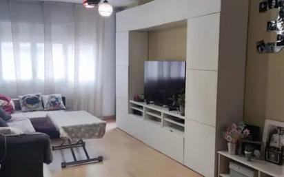 Living room of Flat for sale in Mollet del Vallès  with Air Conditioner and Balcony