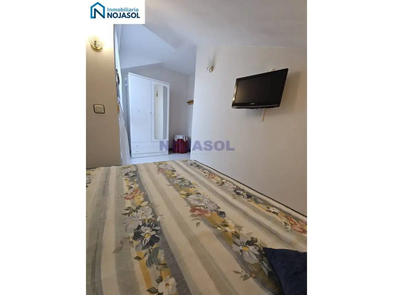Dormitori de Apartament en venda en Noja amb Calefacció, Terrassa i Moblat