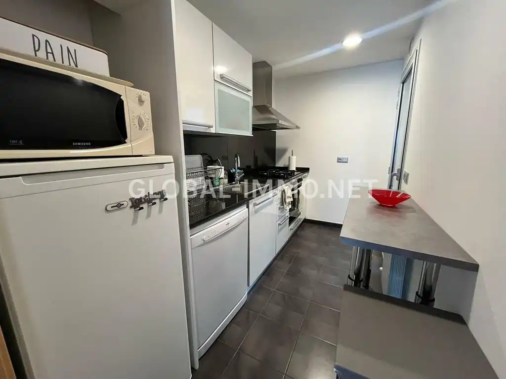 Cuina de Apartament en venda en Roses amb Aire condicionat, Calefacció i Moblat