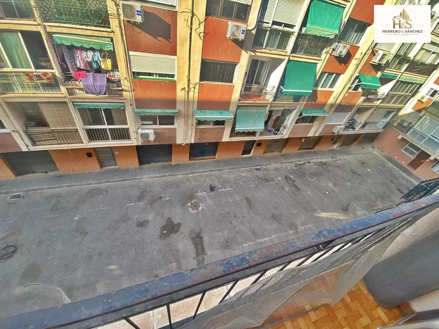 Terrassa de Pis per a compartir en Alicante / Alacant amb Calefacció, Moblat i Balcó