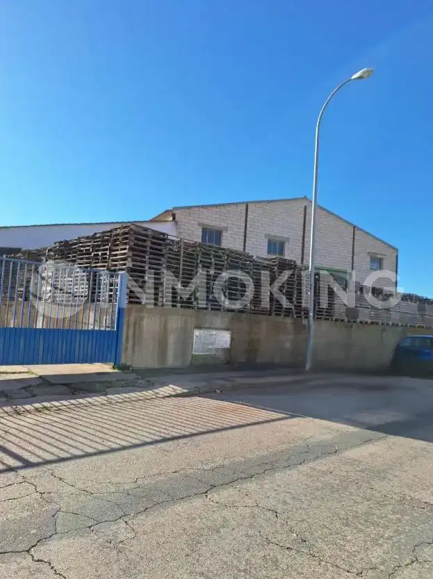 Industriegebäude zum Verkauf in Calle Cedro 6, imagen 2