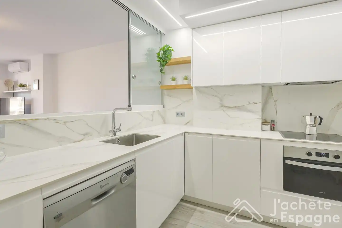 Kitchen of Flat for sale in Los Arenales del Sol