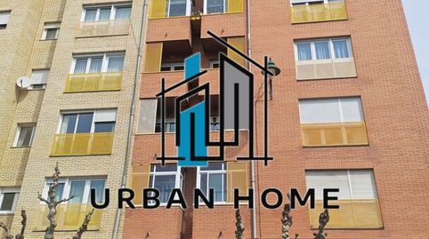 Foto 2 de Piso en venta en Calle de Demetrio Monteserín, La Vega - La Sal, León Capital