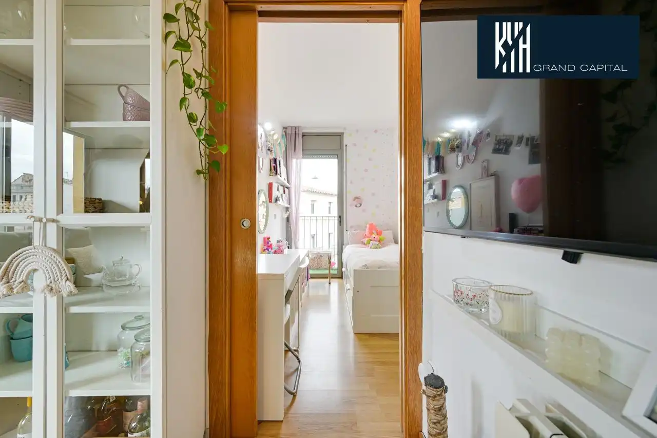 Habitación de Dúplex en venta en Salt con Calefacción, Terraza y Balcón