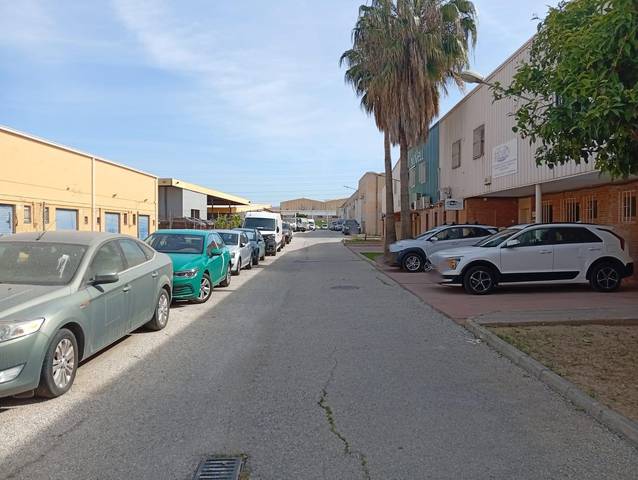 Nave industrial en Venta en Calle Diderot en Churriana - El Pizarrillo - La Noria-Guadalsol
