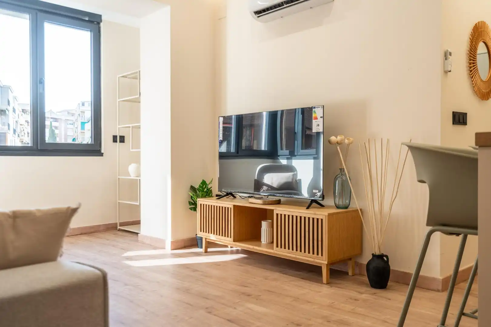 Sala de estar de Piso en venta en Granada con Aire acondicionado, Calefacción y Amueblado