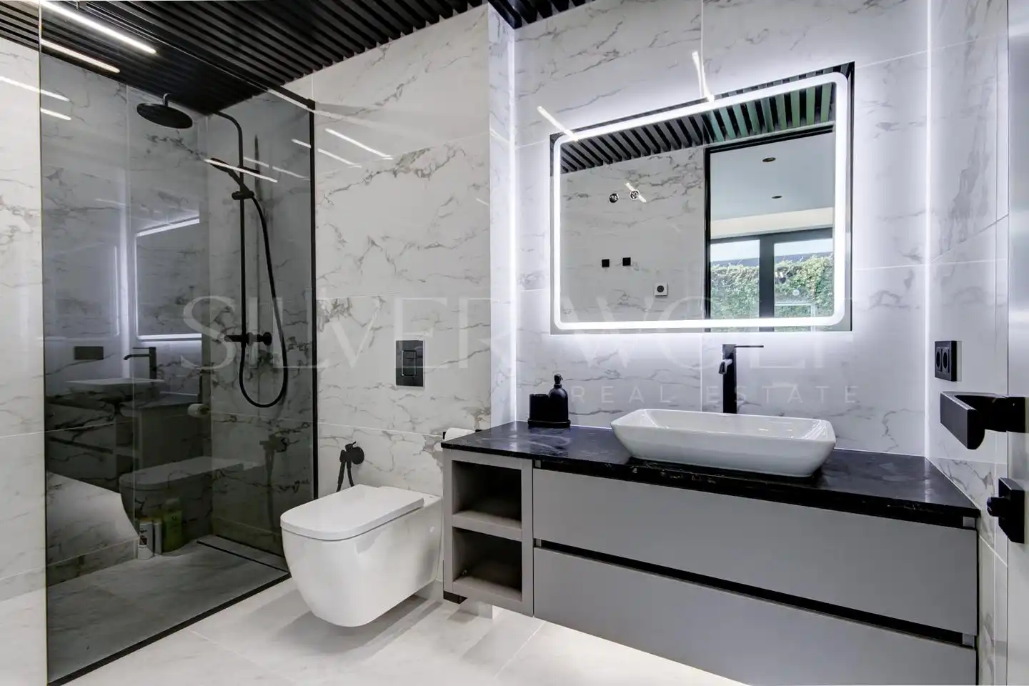 Bathroom of Houses for sale in Castelldefels  with Air Conditioner, Heating and Private garden