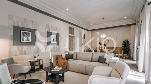 Apartamento de 3 habitaciónes con oficina en Chueca-Justicia
