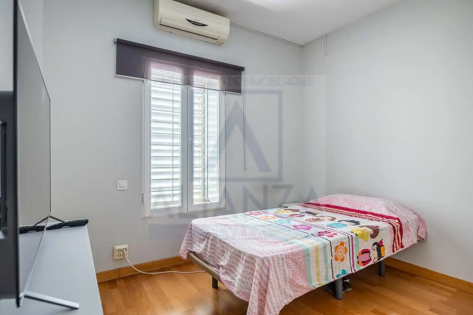 Dormitori de Casa adosada en venda en Almensilla amb Aire condicionat i Traster