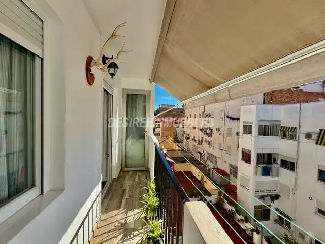 Piso con terraza en venta en Carrer dels Plàtans