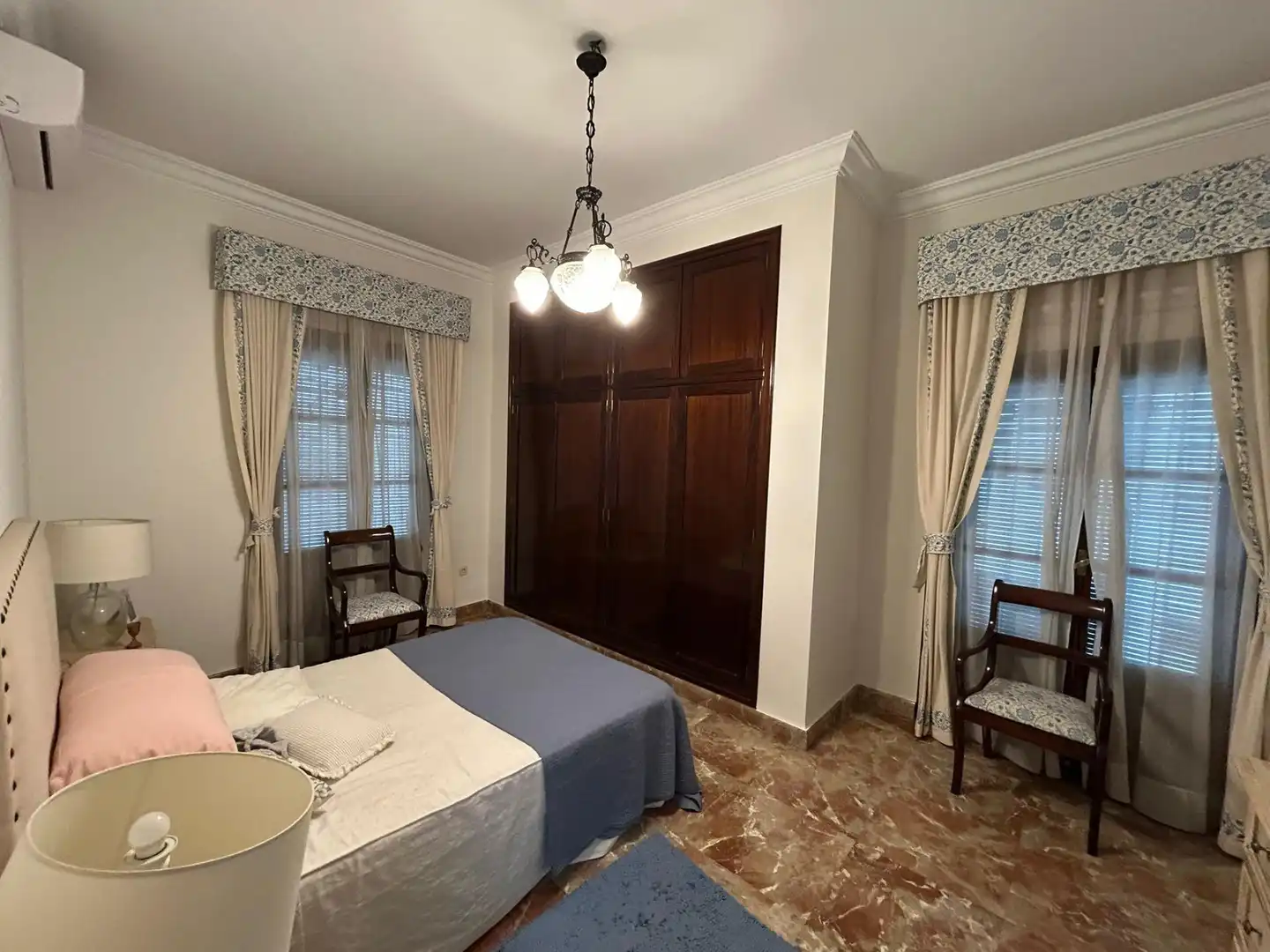 Casa adosada en venta en Carmona
