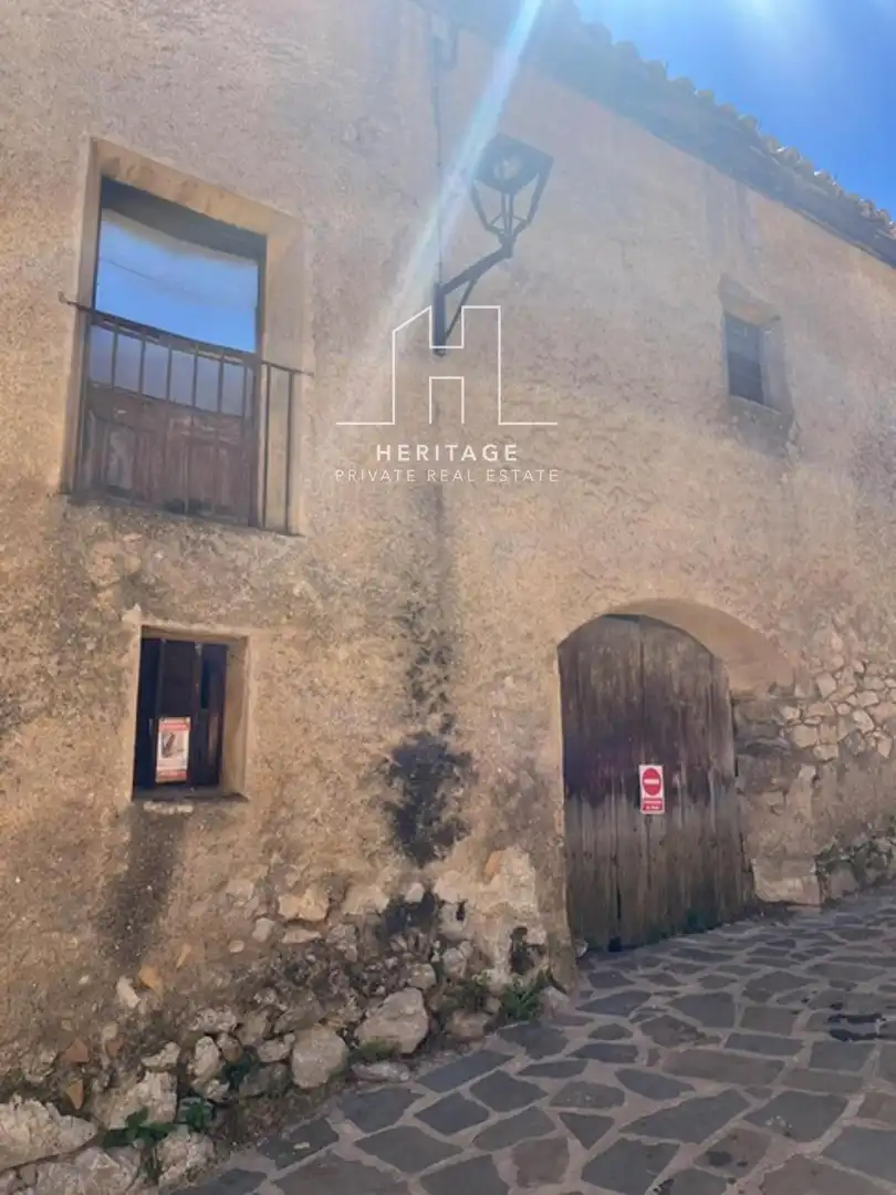 Exterior view of Buildings for sale in Gósol