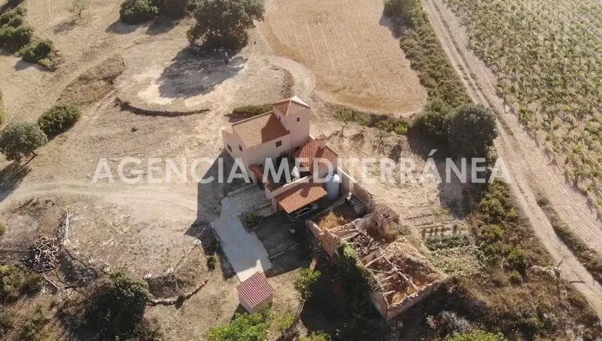Finca rústica en venda en Almansa amb Calefacció, Jardí privat i Terrassa