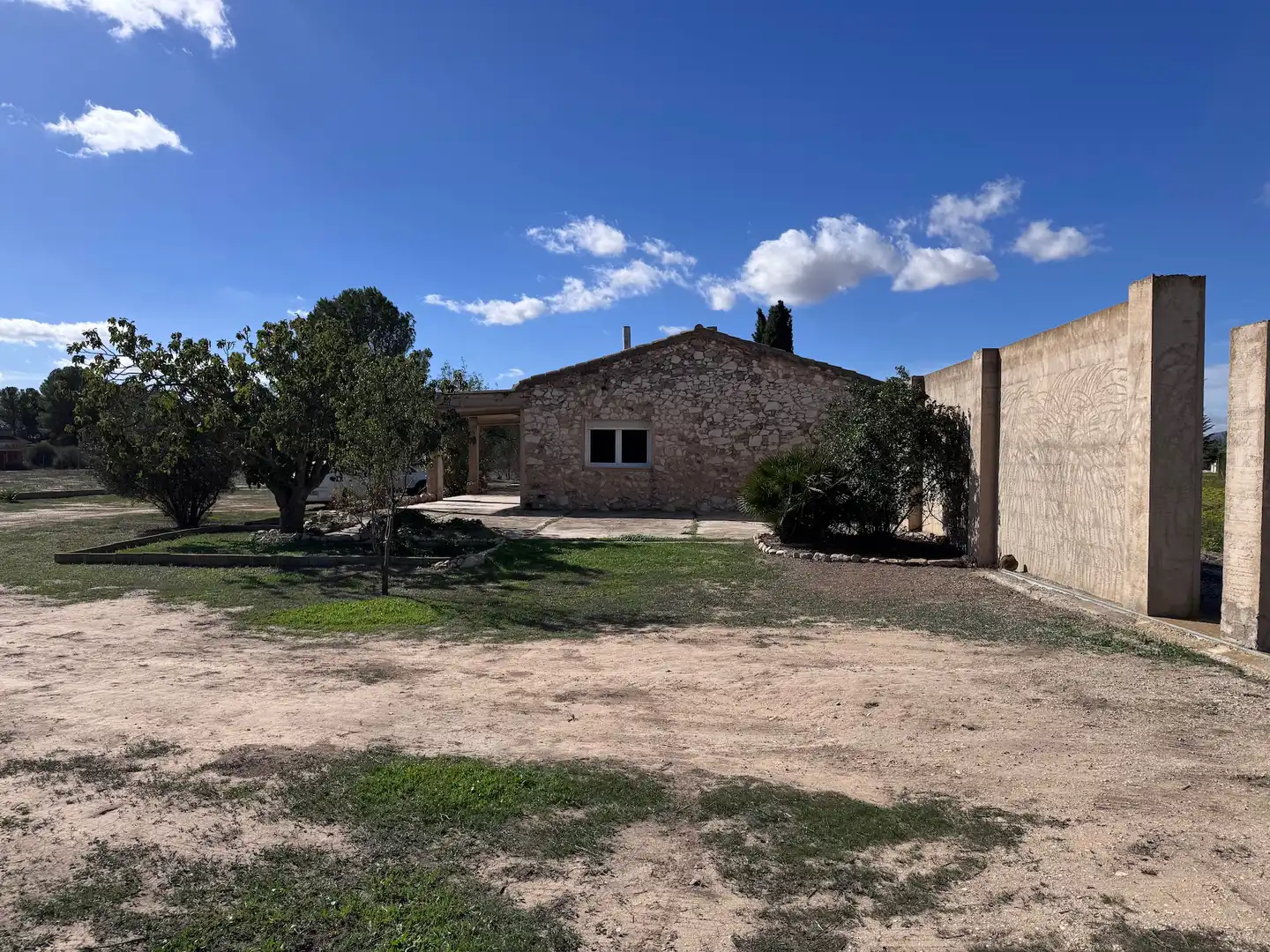Vista exterior de Terreno en venta en Villena
