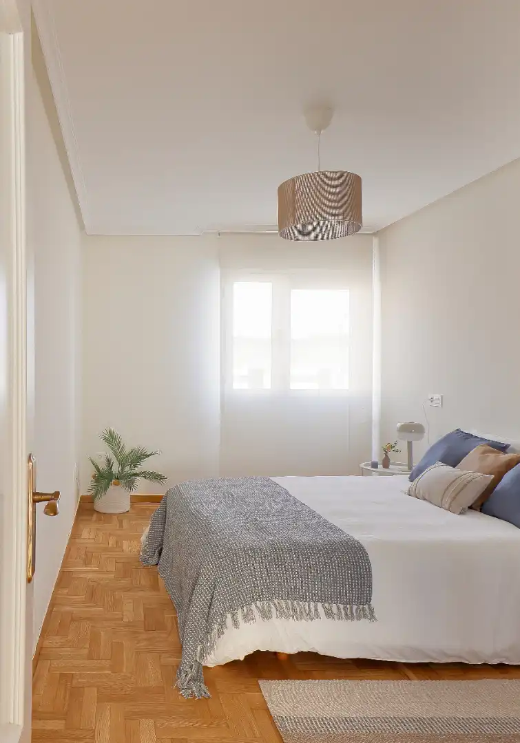 Habitación de Piso de alquiler en Avilés con Calefacción, Parquet y Terraza