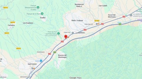 Solar Industrial Plano en Gualba - ¡Alta Visibilidad y Junto al Tren!