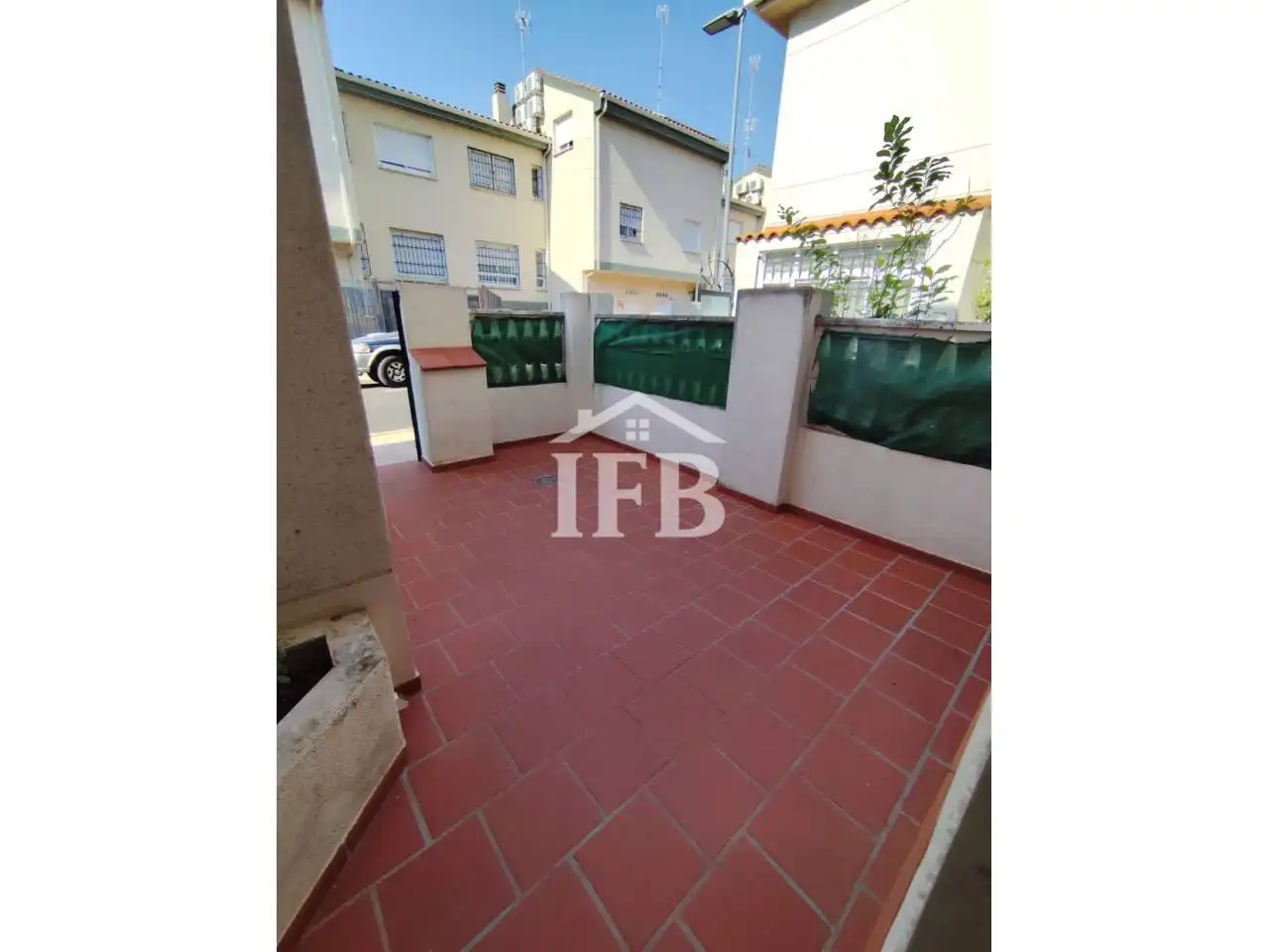Vista exterior de Casa adosada de alquiler en Badajoz con Aire acondicionado, Calefacción y Terraza