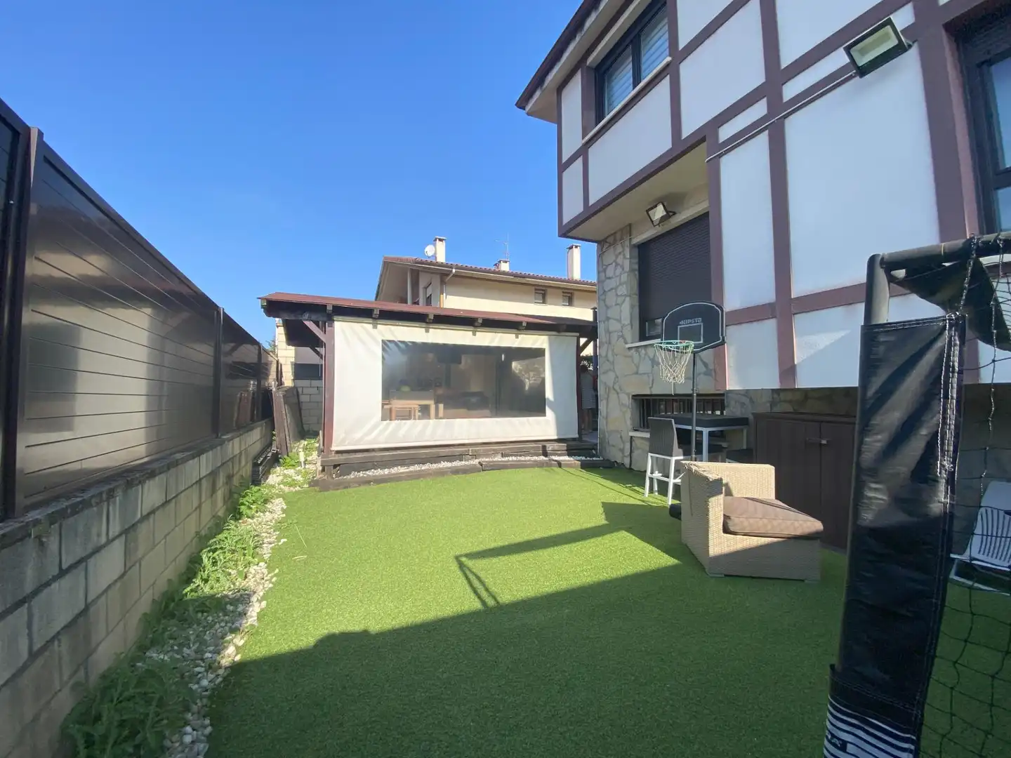Terraza de Casa adosada en venta en Loiu con Aire acondicionado, Calefacción y Jardín privado