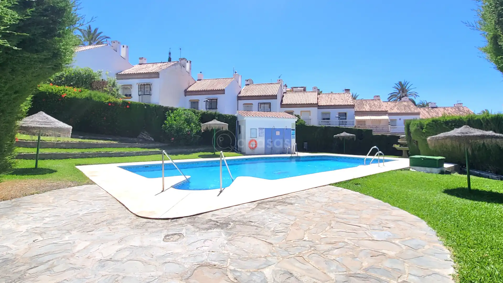 Piscina de Casa adosada en venda en Benalmádena amb Aire condicionat, Calefacció i Terrassa