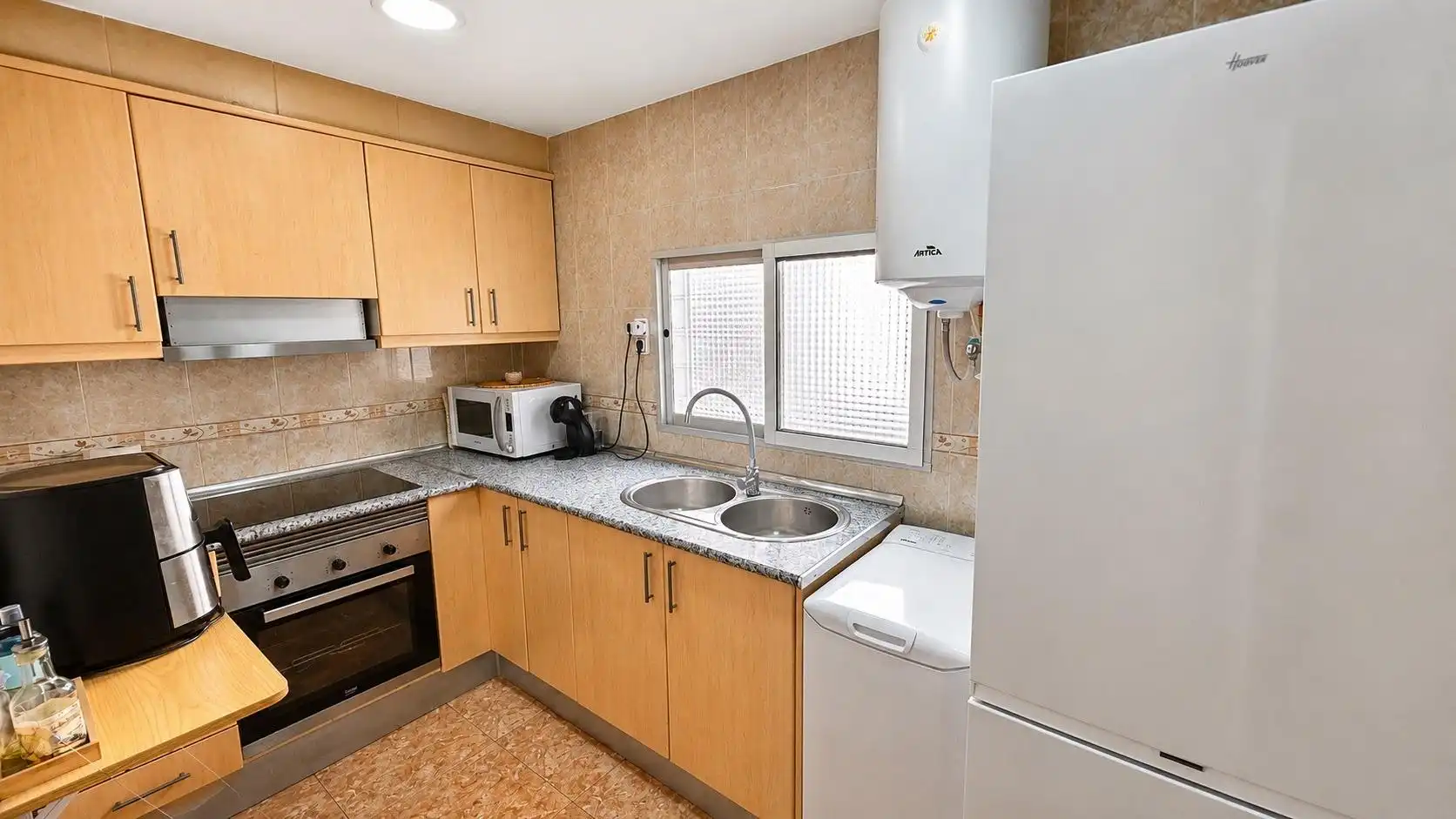 Kitchen of Flat for sale in Paterna  with Air Conditioner and Balcony