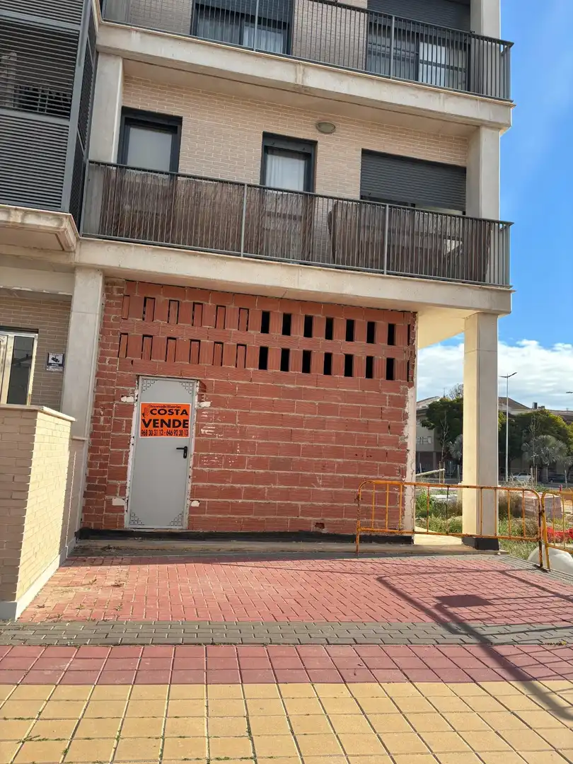 Vista exterior de Local en venda en Murcia