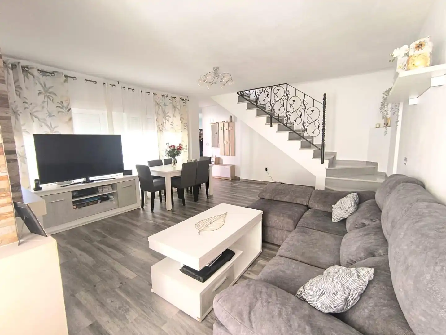 Wohnzimmer von Maisonette zum Verkauf in Alhaurín de la Torre mit Klimaanlage, Parkett und Terrasse