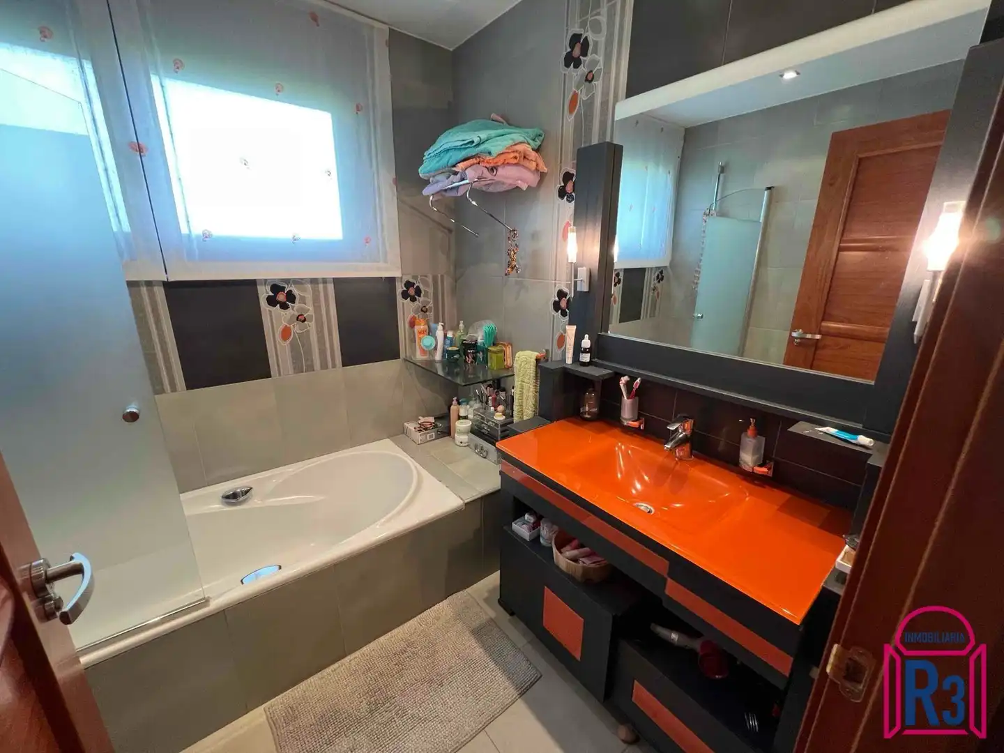 Bathroom of Houses for sale in Villaquilambre  with Heating