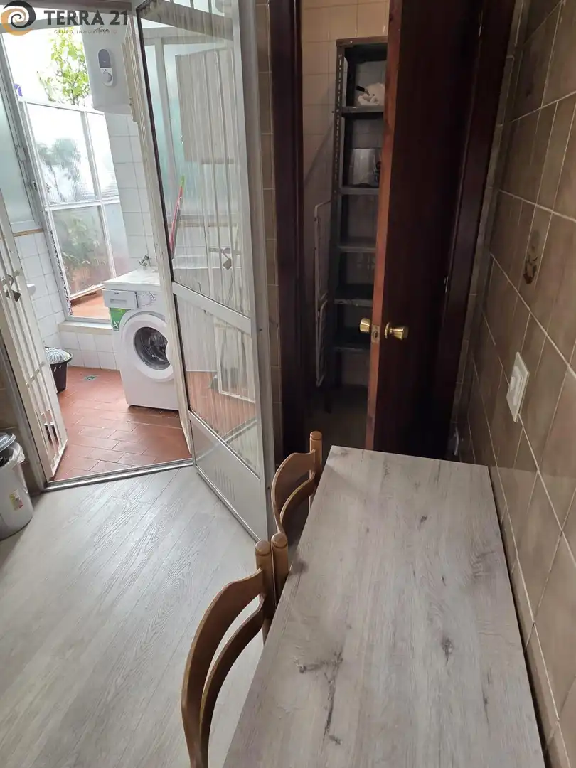 Cuina de Pis de lloguer en Jaén amb Aire condicionat, Moblat i Balcó