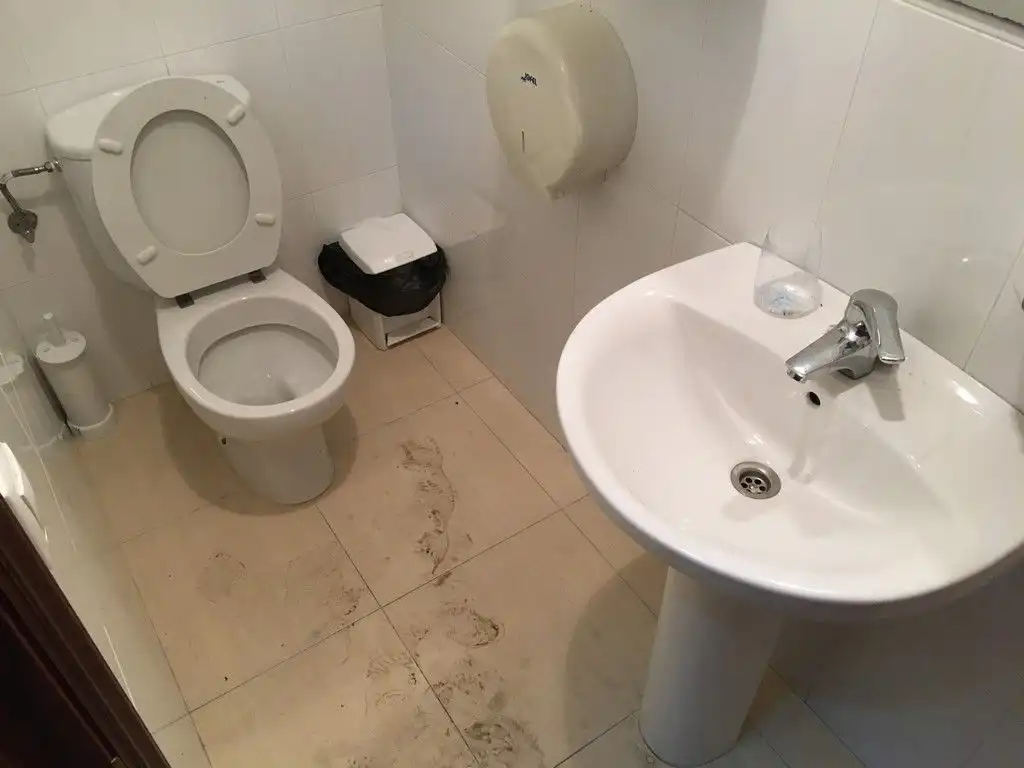 Baño de Nave industrial en venta en Culleredo