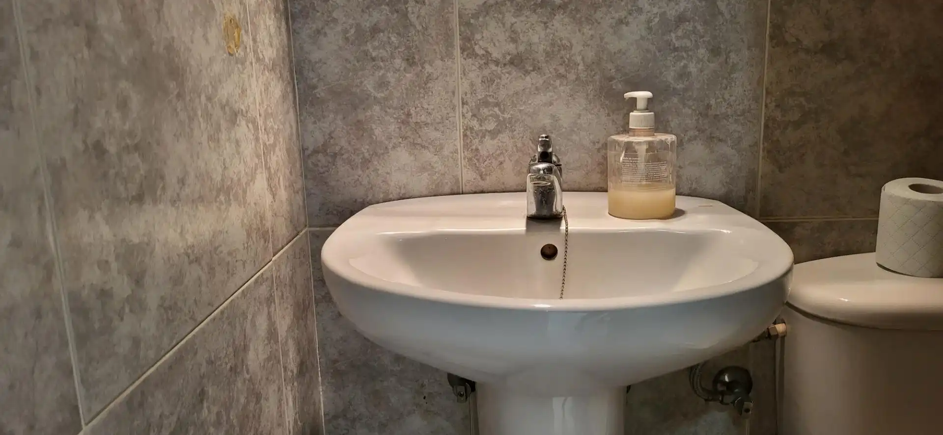 Badezimmer von Geschaftsraum zur Miete in Marbella