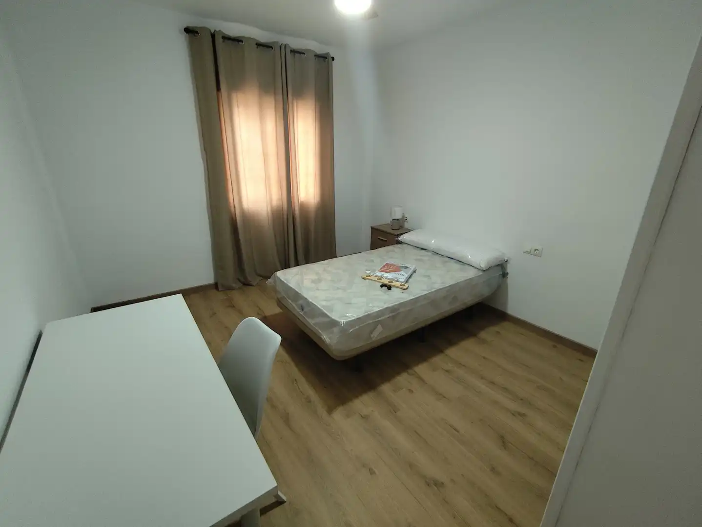 Habitación de Piso de alquiler en Úbeda con Aire acondicionado, Amueblado y Horno