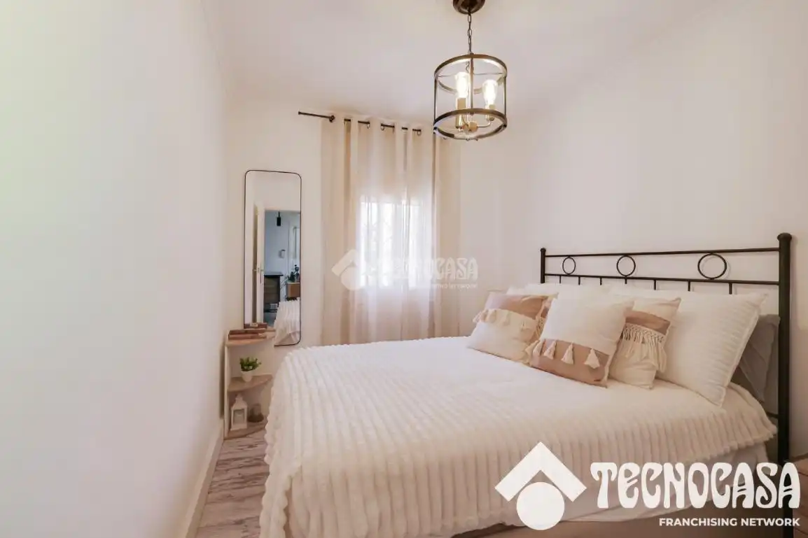 Bedroom of Flat for sale in Barcelona  with Air Conditioner