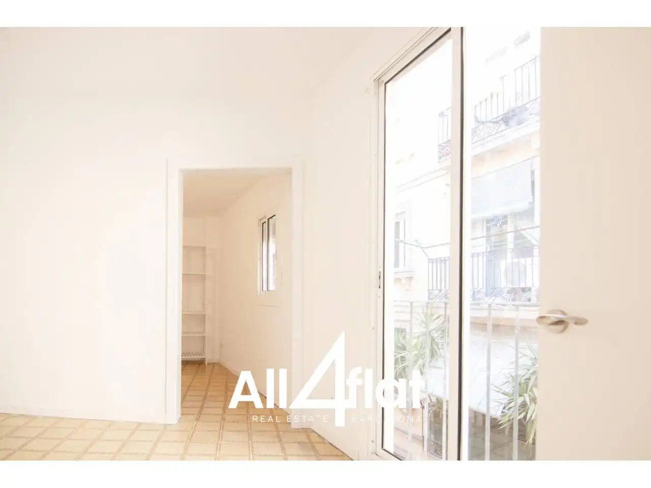 Bedroom of Flat for sale in Barcelona  with Air Conditioner