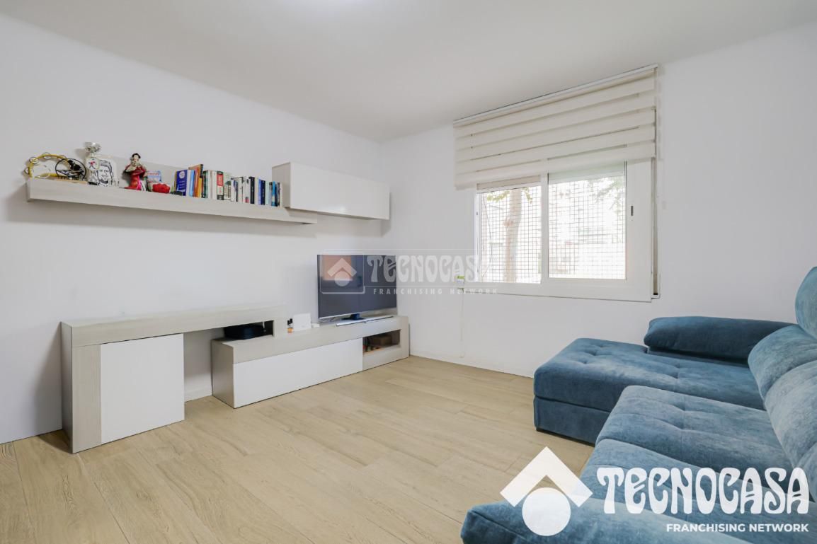 Sala d'estar de Pis en venda en Mataró amb Parquet