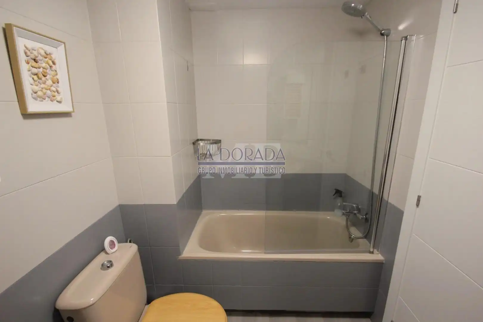 Baño de Apartamento en venta en Cambrils con Amueblado, Balcón y Piscina comunitaria